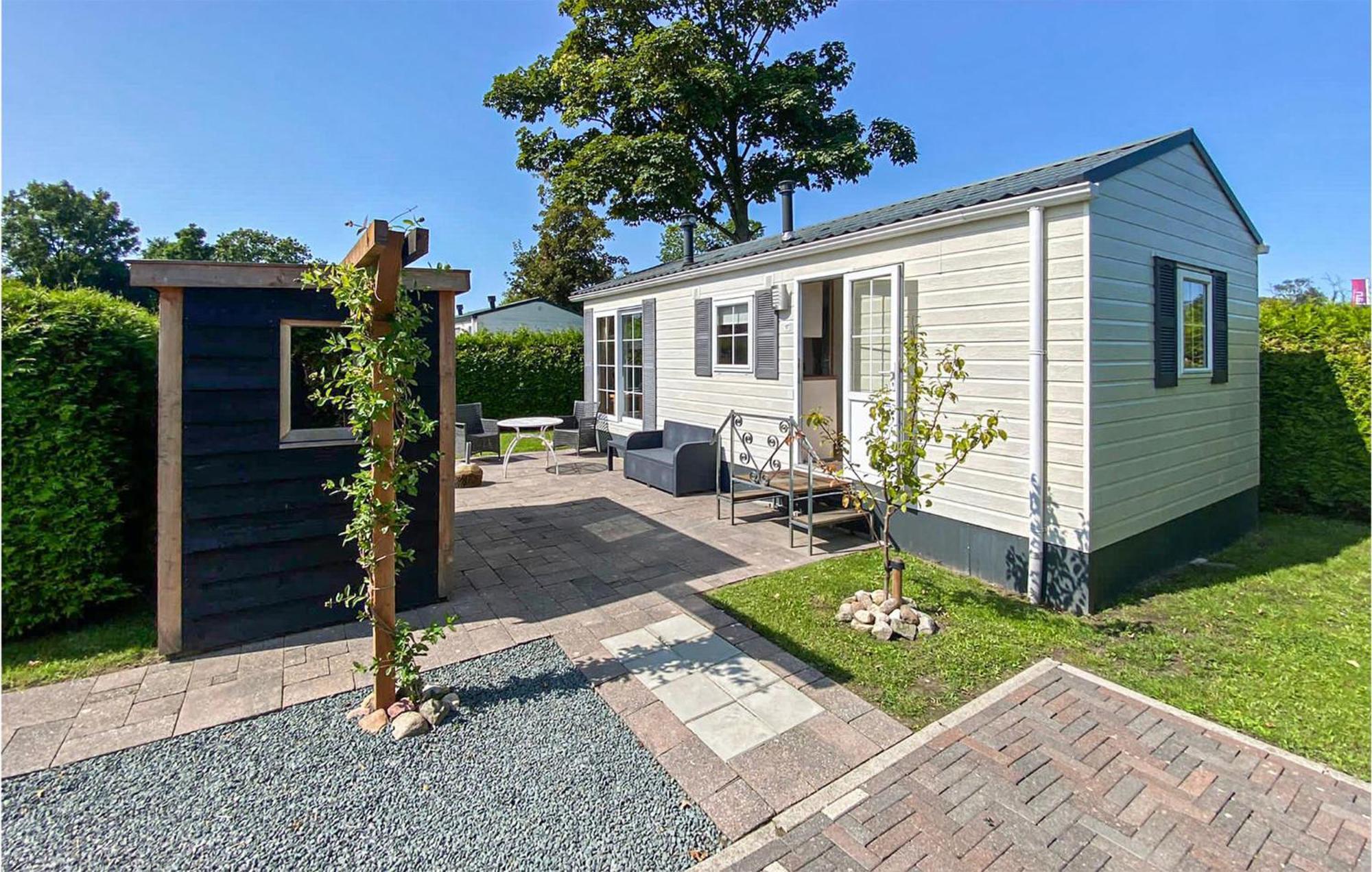 Lovely Home In Tzummarum With Wifi 외부 사진