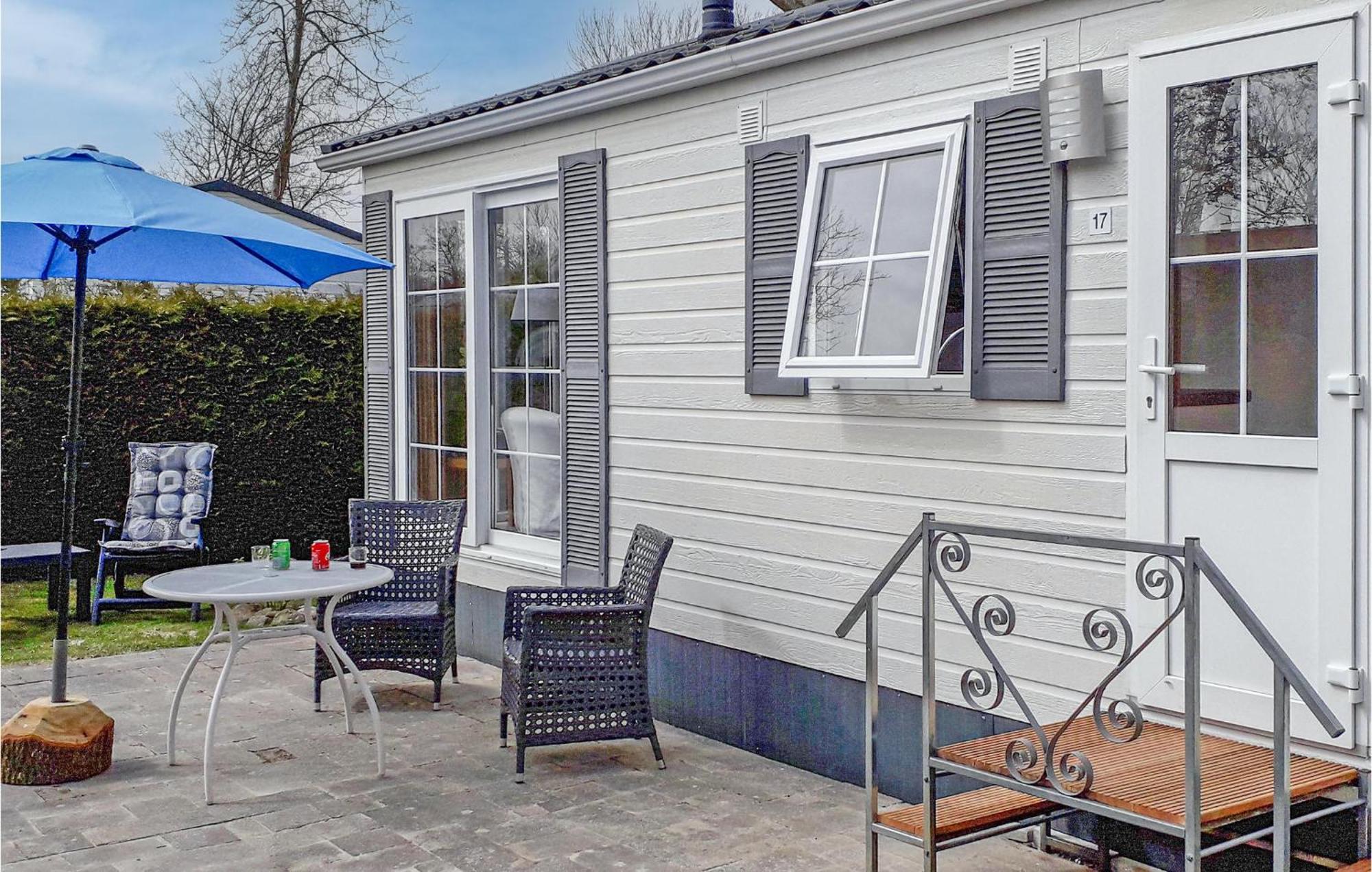 Lovely Home In Tzummarum With Wifi 외부 사진